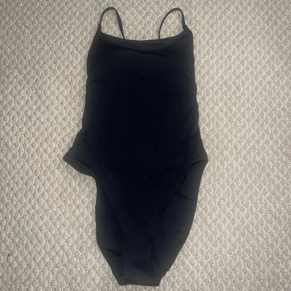 Everlane Black Crossback One-Piece Swimsuit